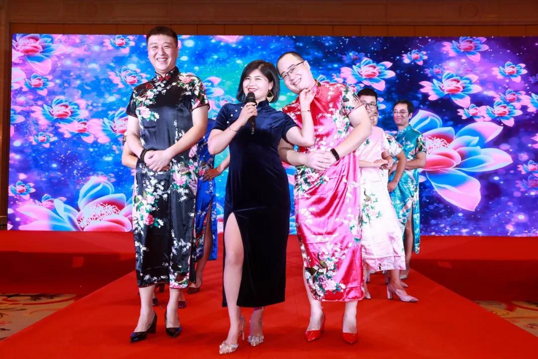 熱烈慶祝“變革創(chuàng)新 揚(yáng)帆未來(lái)”北京中成康富2019年合伙人年會(huì)勝利召開(kāi)